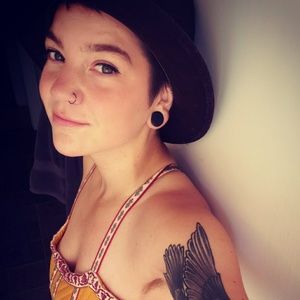 Meet your Posher, Casey